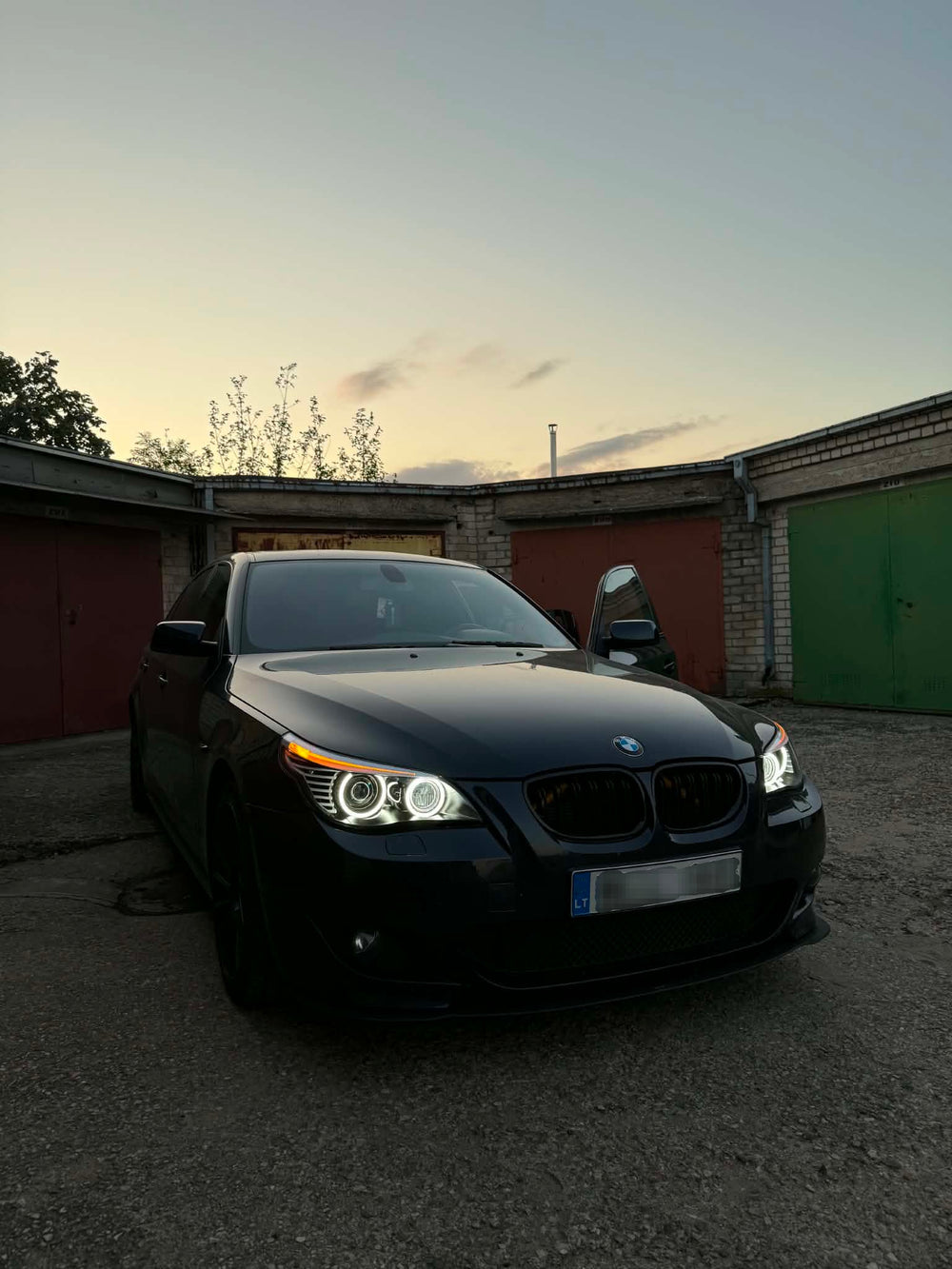 BMW E60 - Cotton Angel Eyes