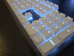 SteelSeries Apex 5 (Custom | Balti Keycapai) 2