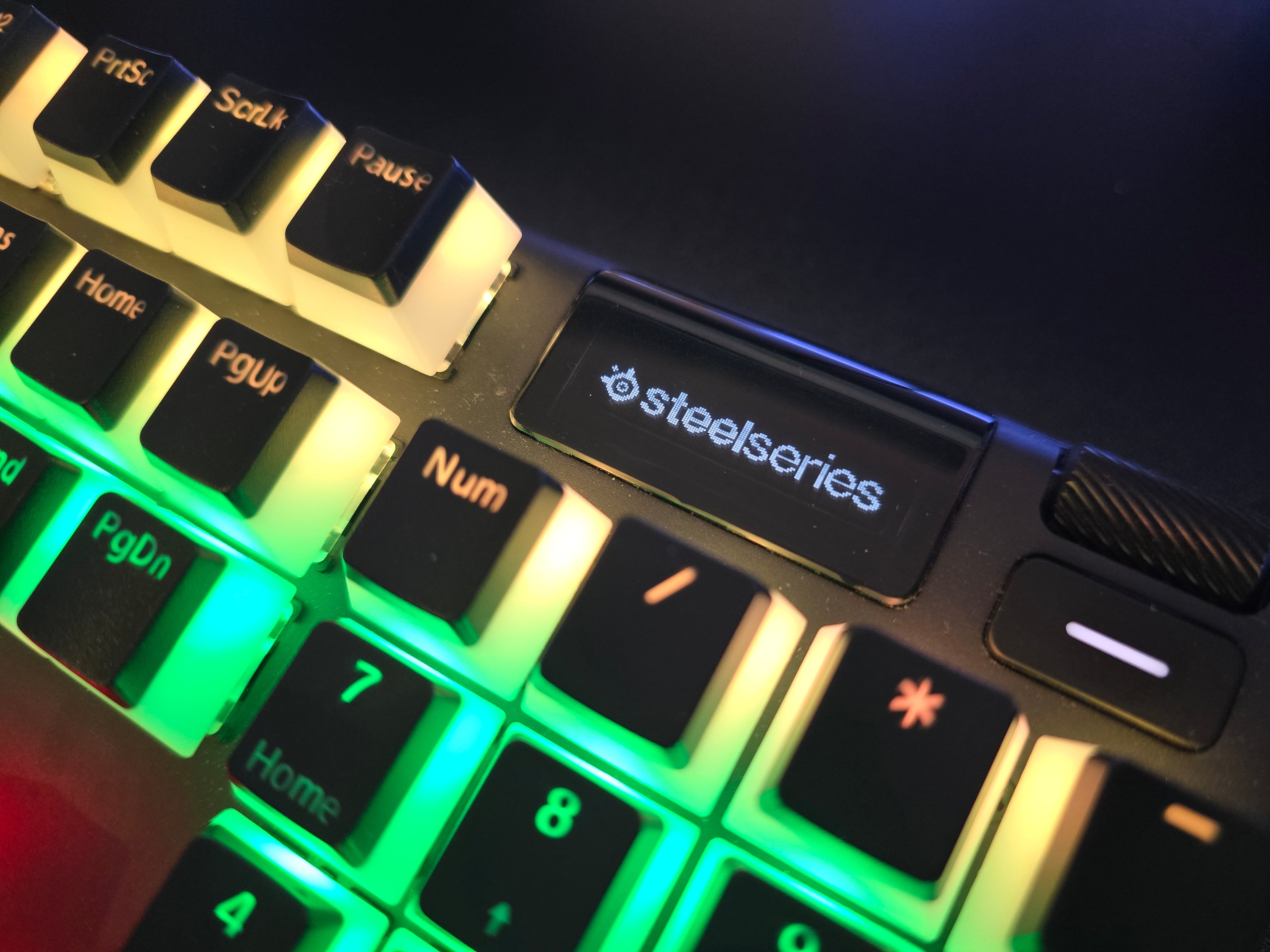 SteelSeries Apex 7 (Juodi Pudding Keycapai)