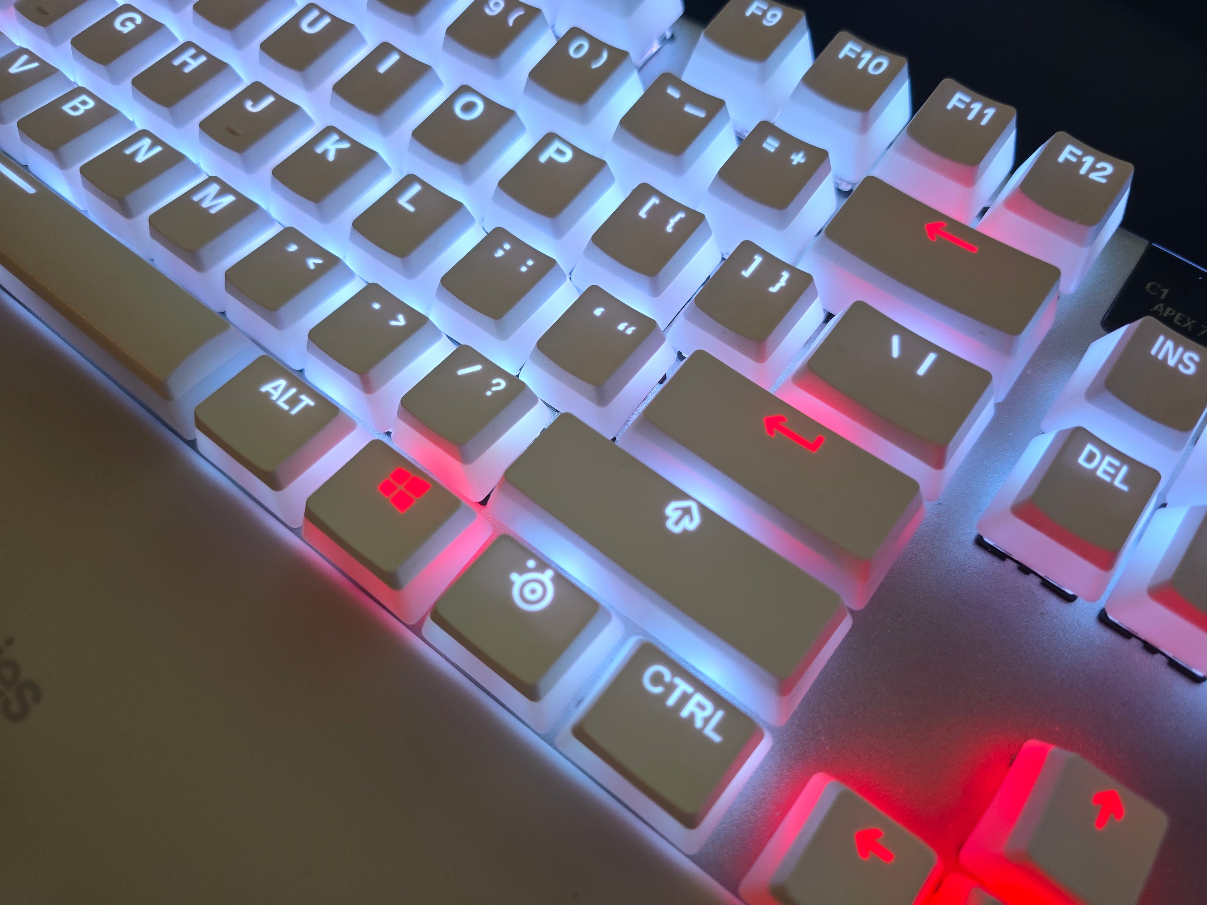 SteelSeries Apex 7 TKL Ghost Edition (Limited)
