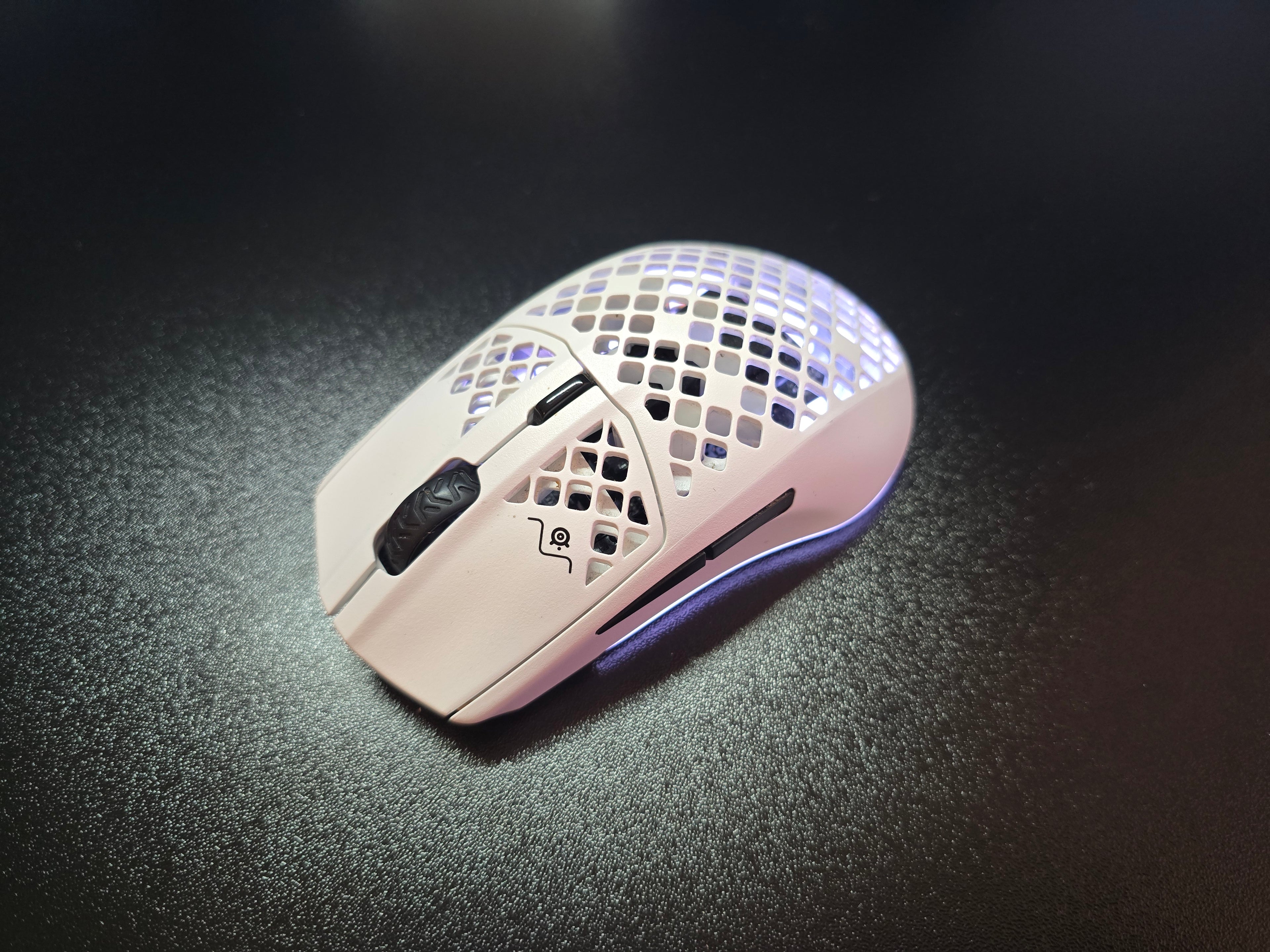 SteelSeries Aerox 3 Wireless Snow (Balta)
