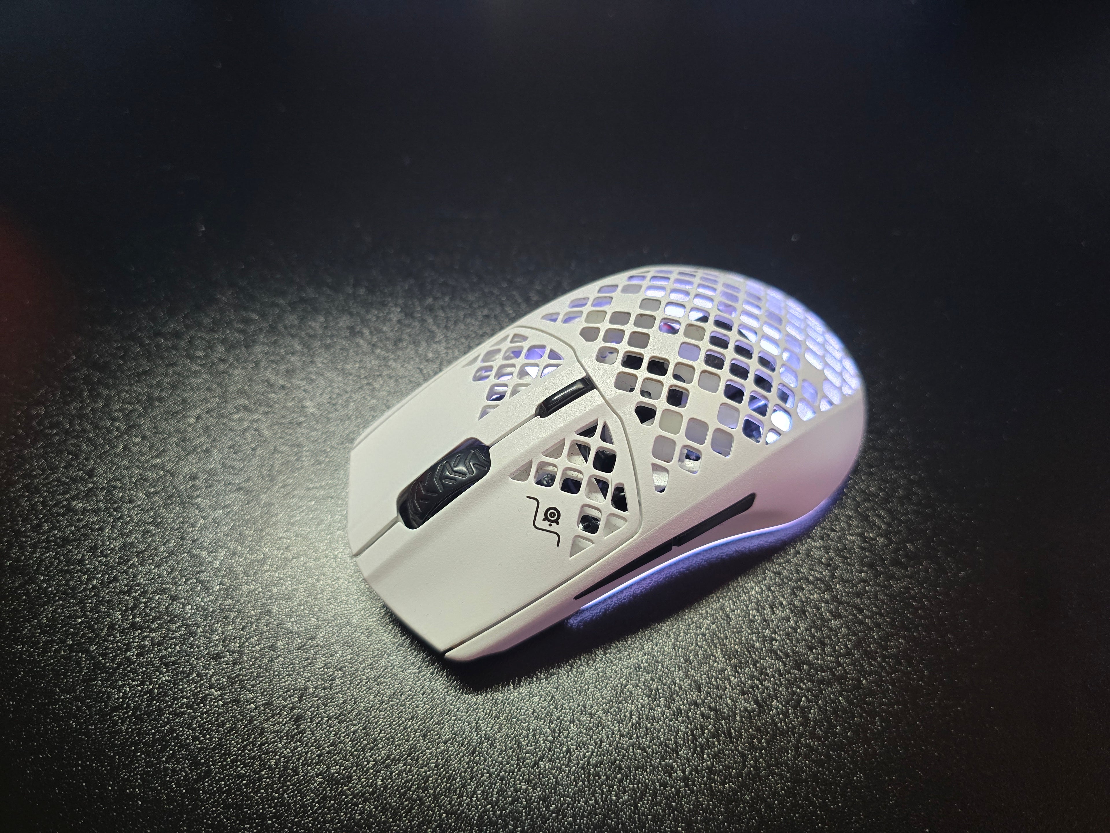 SteelSeries Aerox 3 Wireless Snow (Balta)