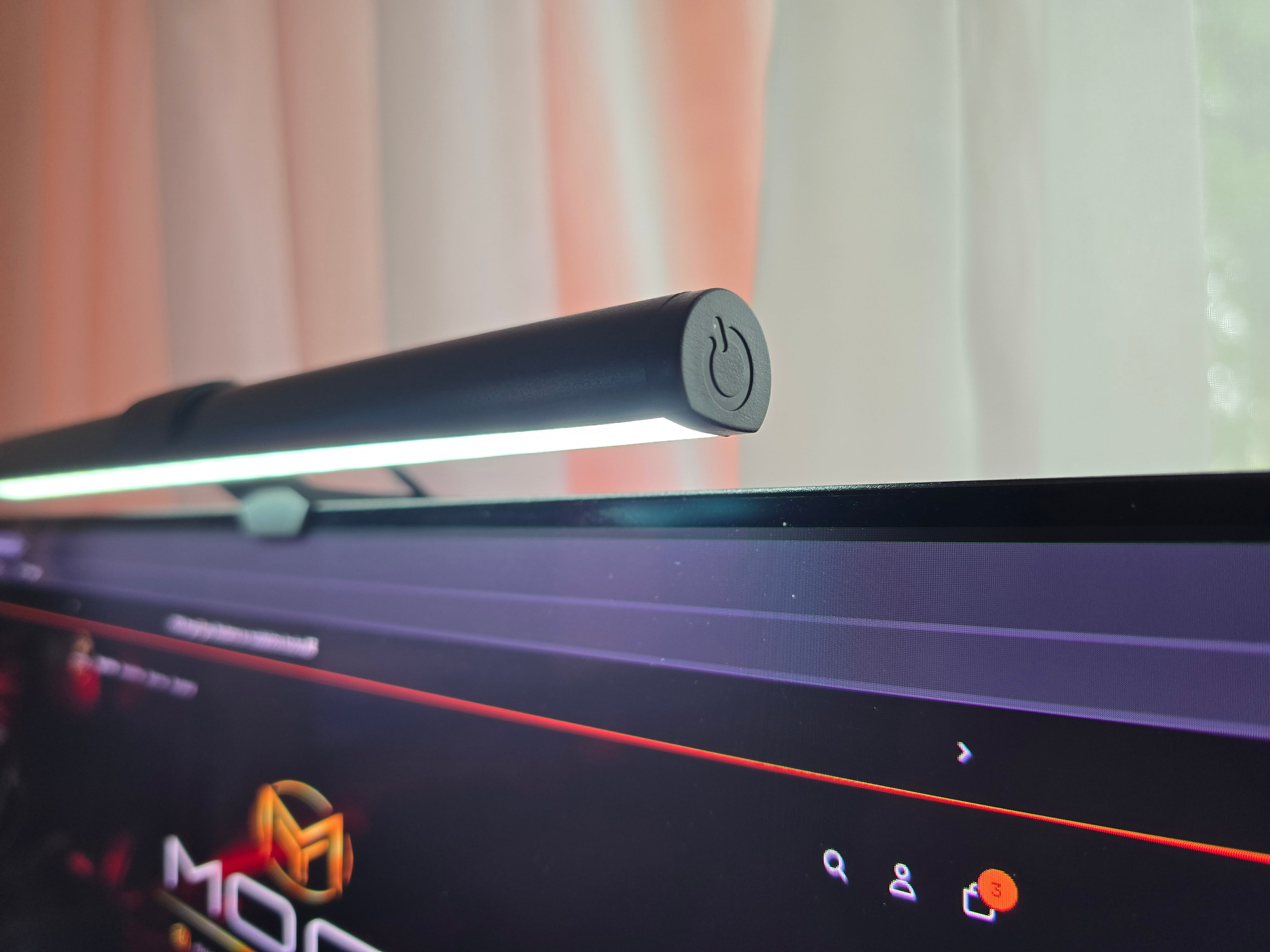 LED monitoriaus lempa