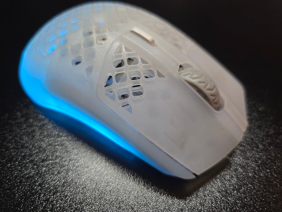 SteelSeries Aerox 3 Wireless Ghost Limited Edition — balta, permatoma