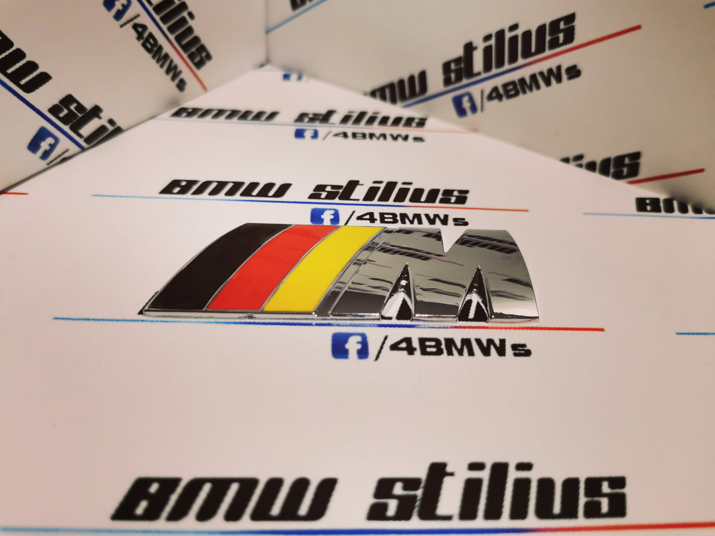 ///M Chromuotas ženkliukas